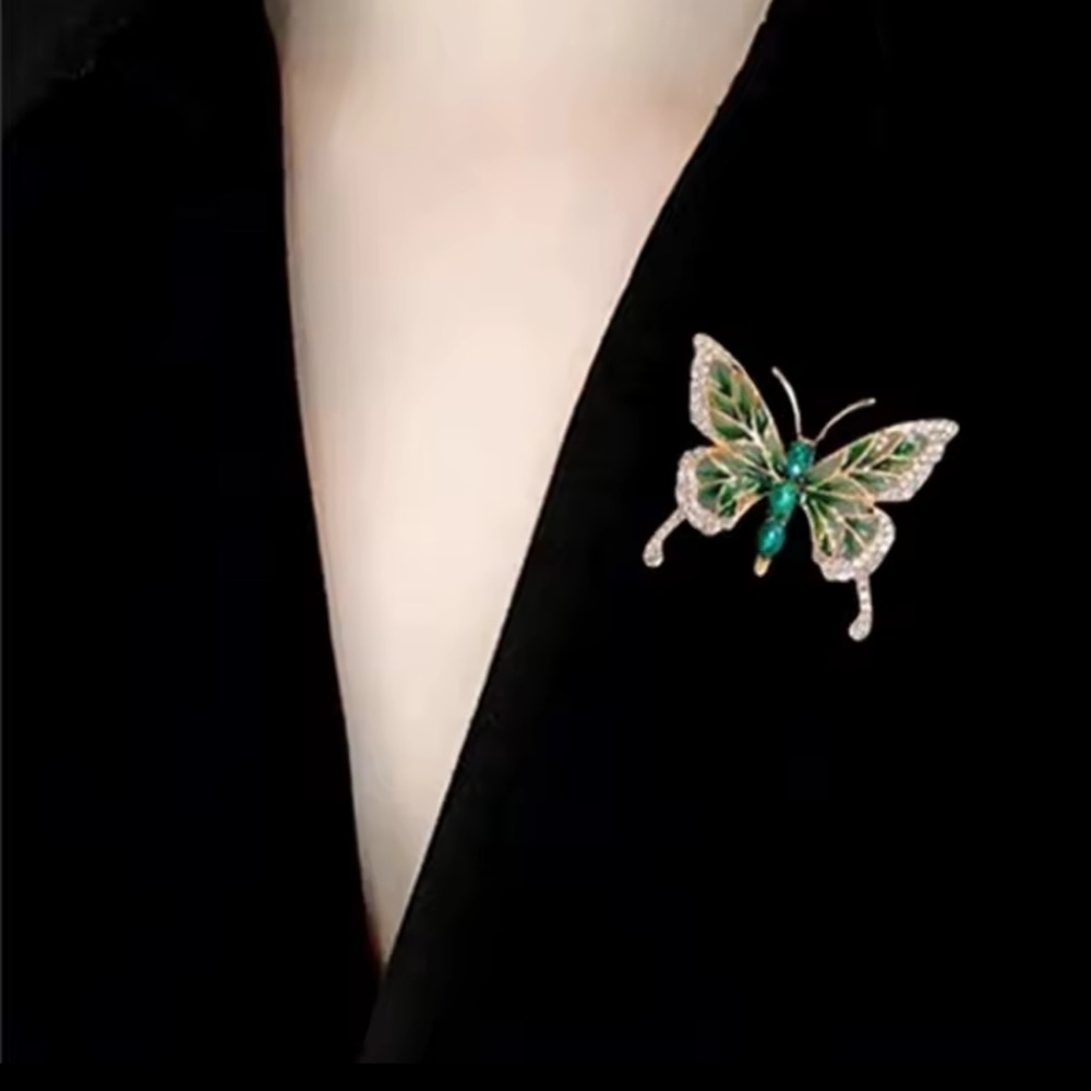 Brooch Green Crystal Butterfly Brooch | Elegant Lapel Pin Jewelry - Picture 2 of 12